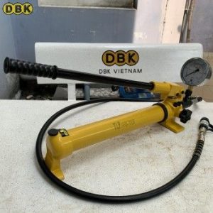 Bơm tay thủy lực 1 chiều 0.7 lít dầu TLP HHB-700B