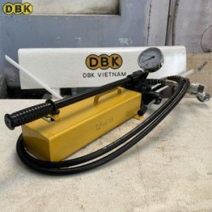 Bơm tay thủy lực 2 chiều 3 lít dầu TLP HHB-700S