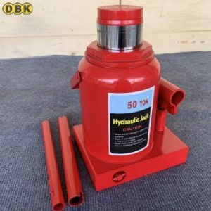 Con đội thủy lực 50 tấn